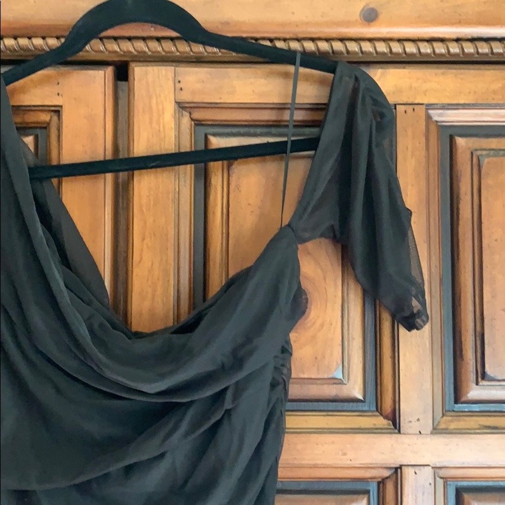 Vince Camuto Off the Shoulder top! - Picture 3 of 4